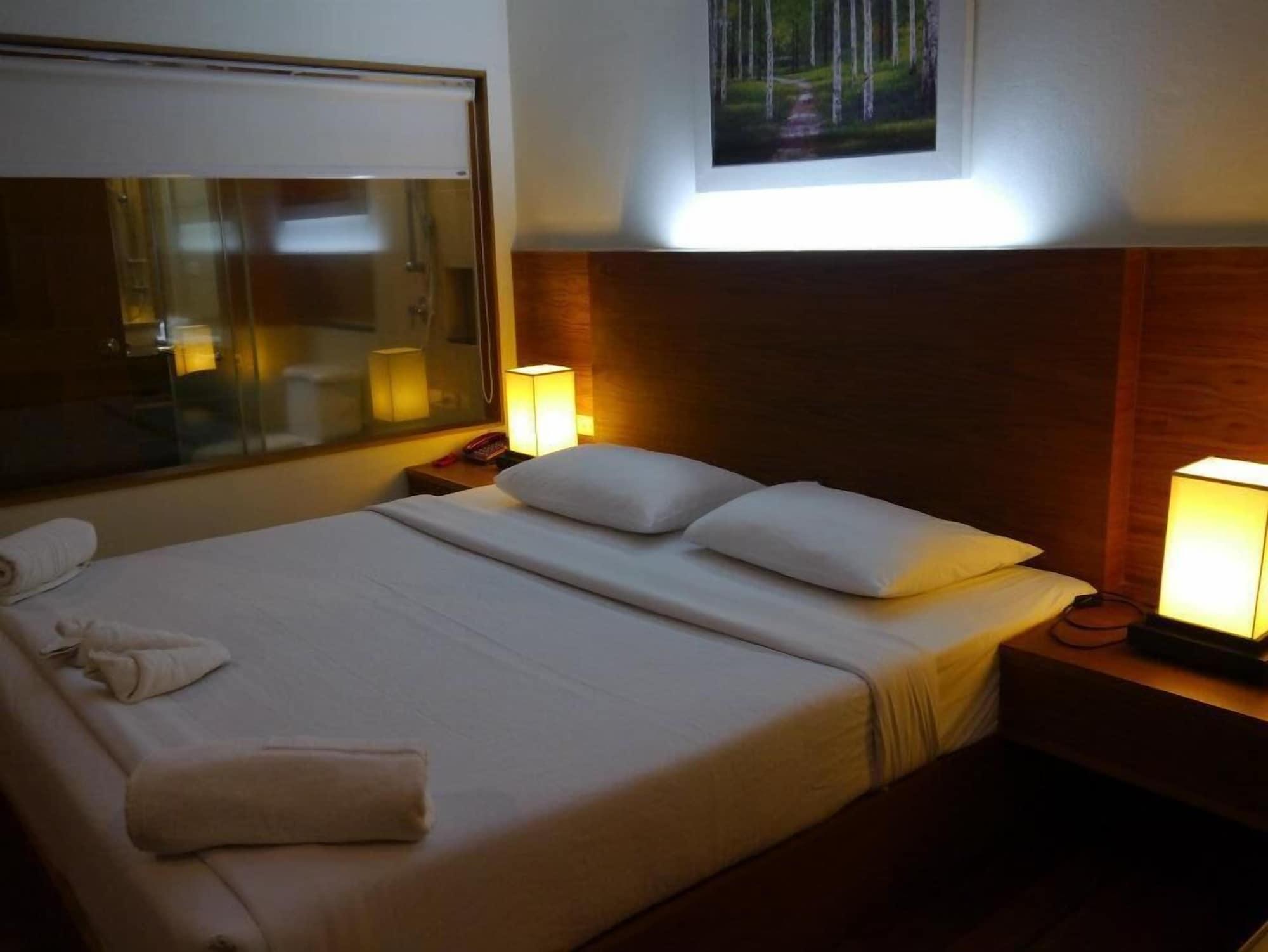 Baan Saikao Plaza Hotel & Service Apartment Koh Chang Zewnętrze zdjęcie