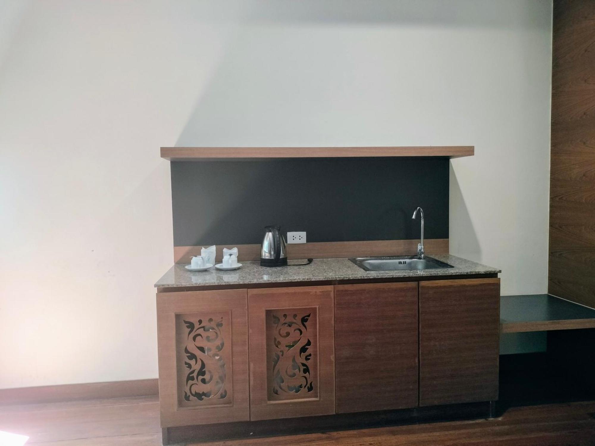 Baan Saikao Plaza Hotel & Service Apartment Koh Chang Zewnętrze zdjęcie